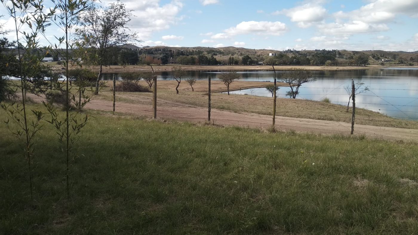 VENTA DE LOTE FRENTE AL LAGO_4