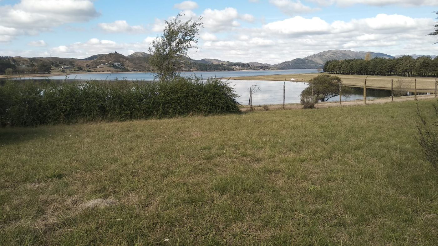 VENTA DE LOTE FRENTE AL LAGO_7