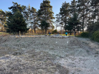 VENTA DE LOTE CON PLATEA EN LOS REARTES